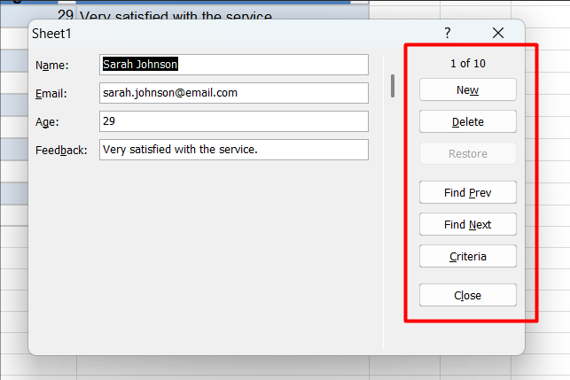 red rectangle highlights all buttons in the form window
