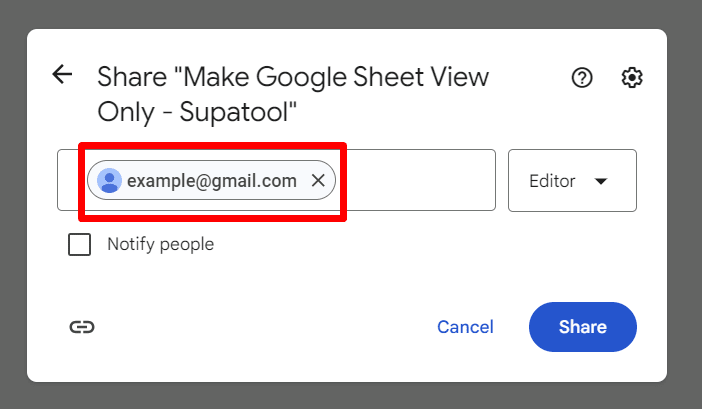 red rectangle highlights an email to share the spreadsheet